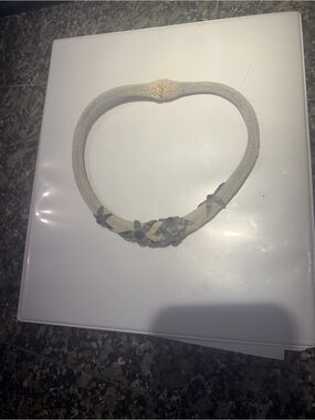 Beige and Gray Floral Accent Women's Necklace